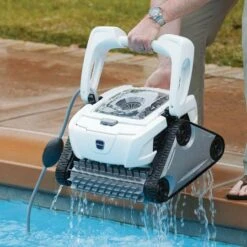 Polaris - P825 Robotic Pool Cleaner -Pure Pools Store P825 Robotic Pool Cleaner 4